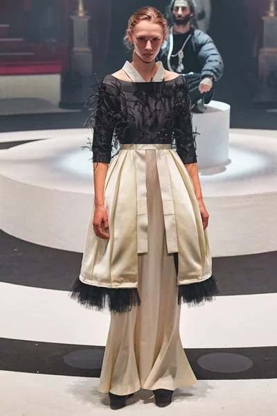 Look 52